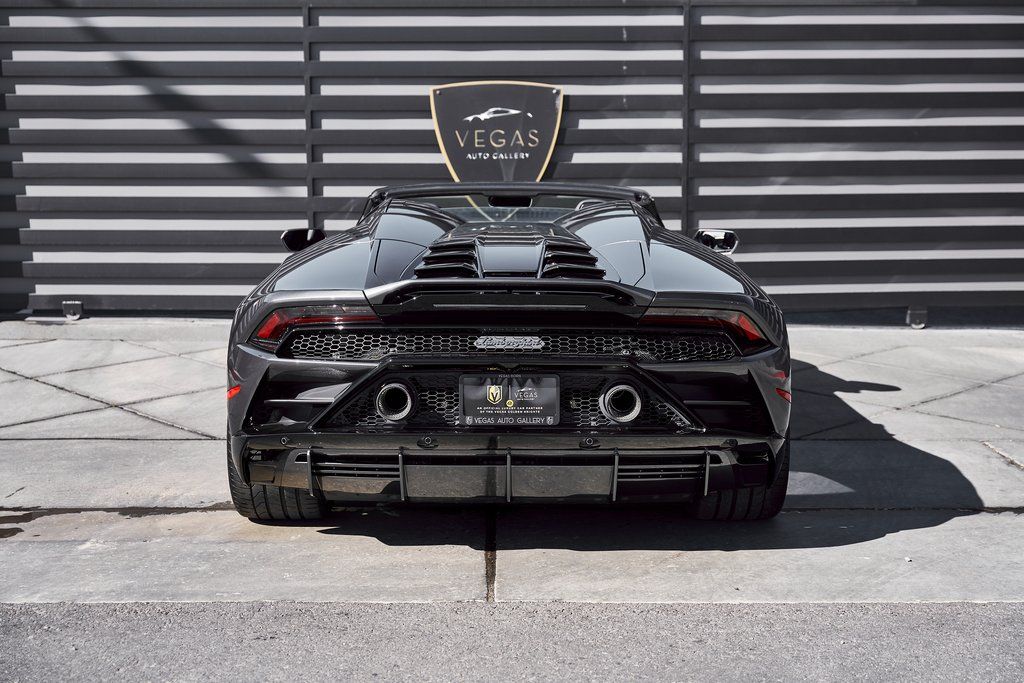 2024 Lamborghini Huracan EVO AWD