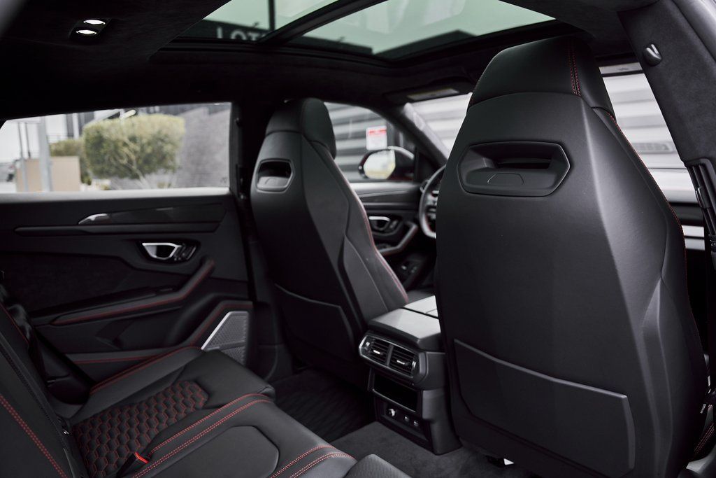 2021 Lamborghini Urus Base AWD