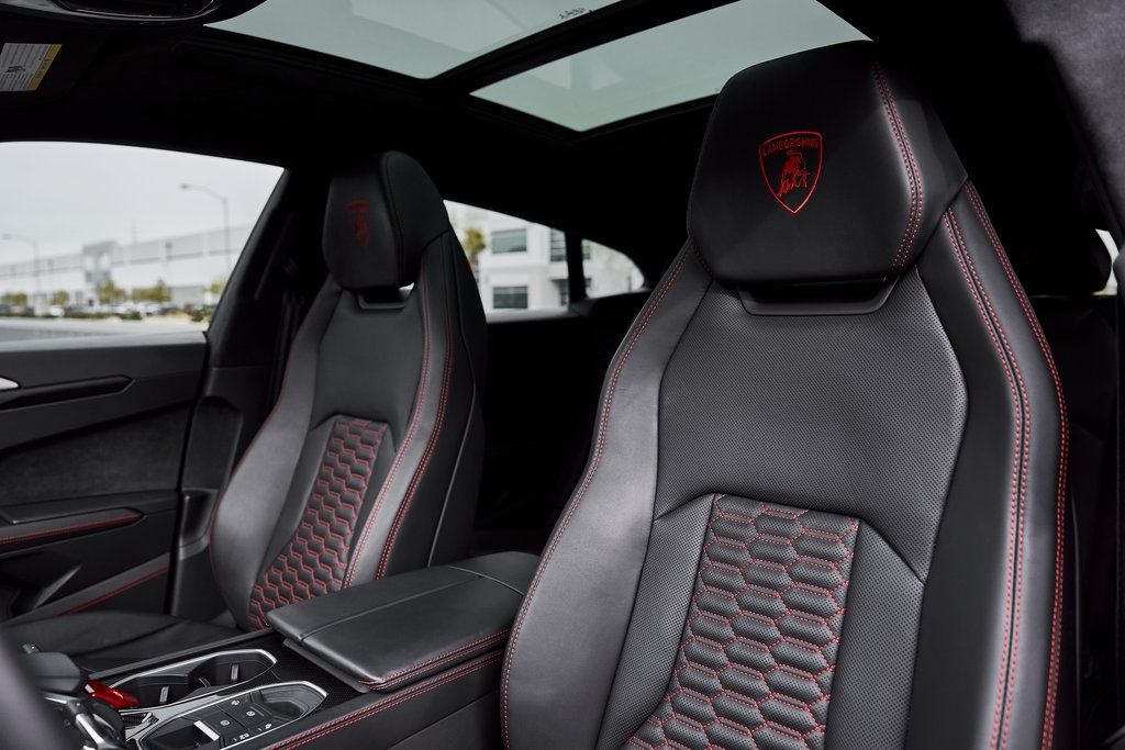 2021 Lamborghini Urus Base AWD