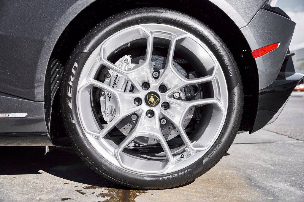 2024 Lamborghini Huracan EVO AWD