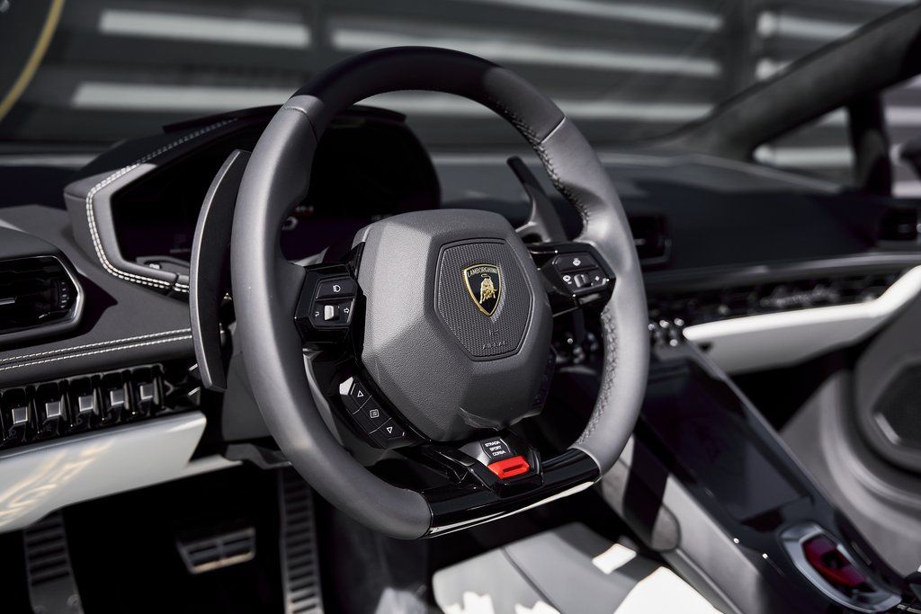 2024 Lamborghini Huracan EVO AWD