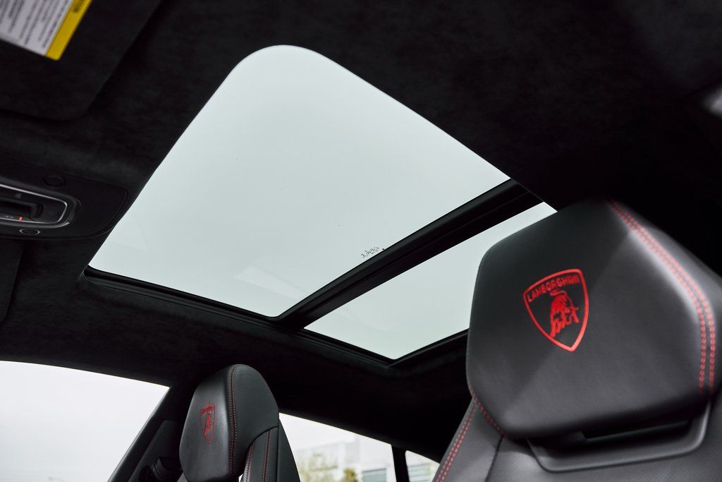 2021 Lamborghini Urus Base AWD