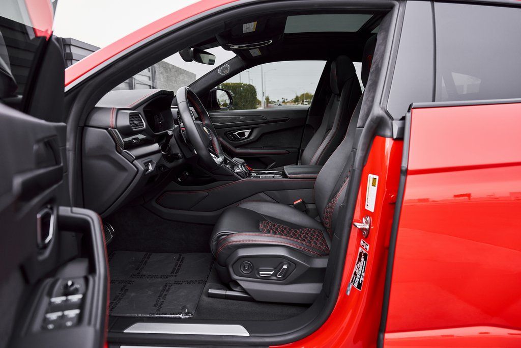 2021 Lamborghini Urus Base AWD