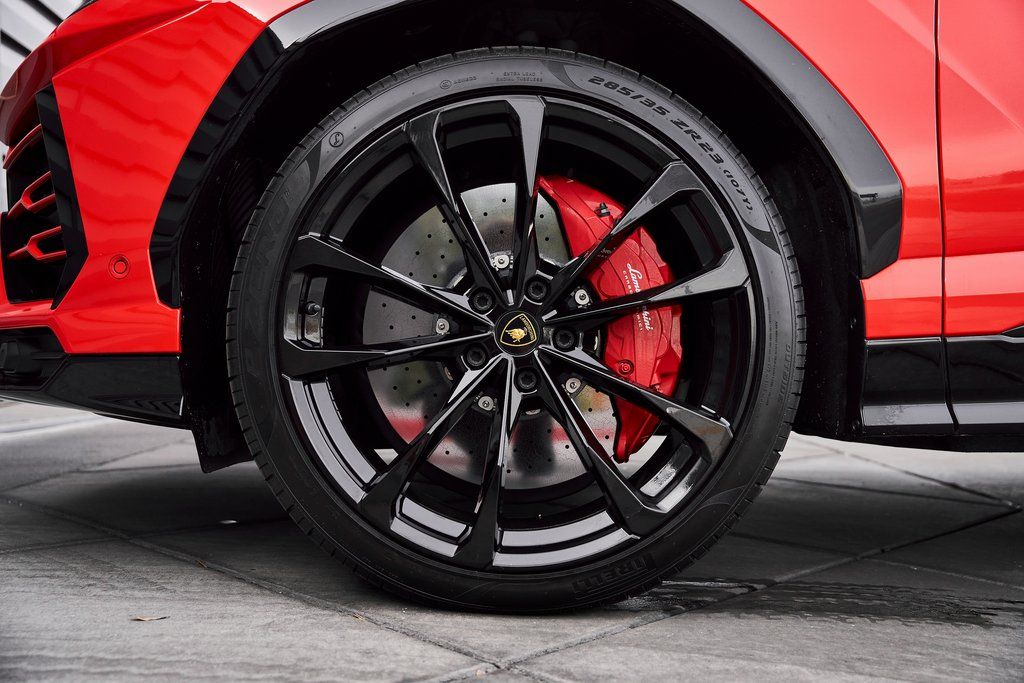 2021 Lamborghini Urus Base AWD