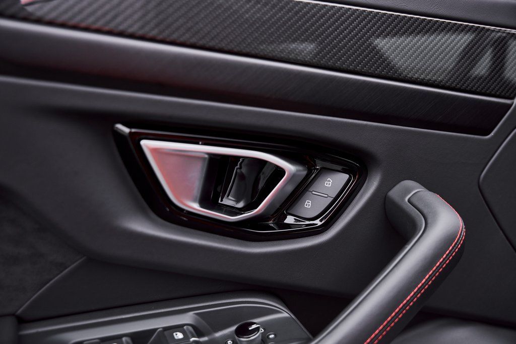 2021 Lamborghini Urus Base AWD