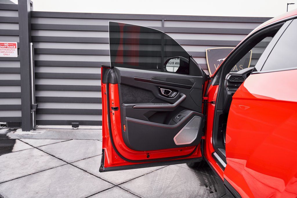 2021 Lamborghini Urus Base AWD