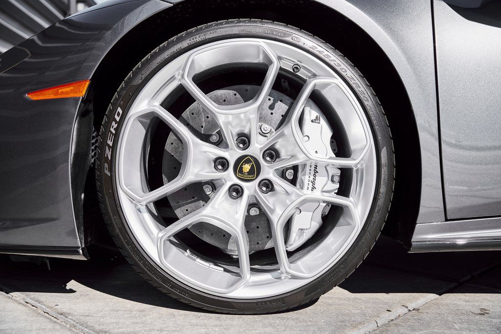 2024 Lamborghini Huracan EVO AWD