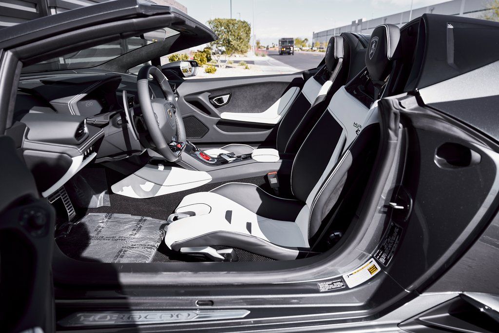 2024 Lamborghini Huracan EVO AWD