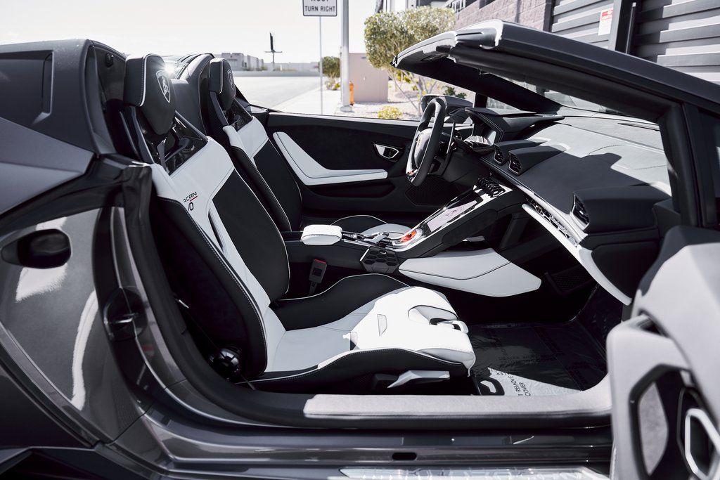 2024 Lamborghini Huracan EVO AWD