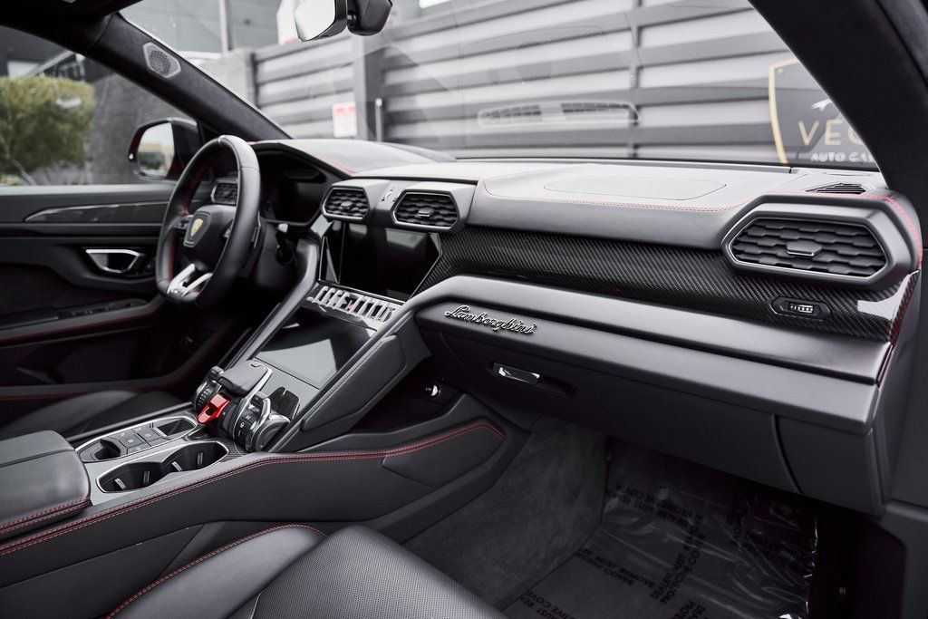 2021 Lamborghini Urus Base AWD