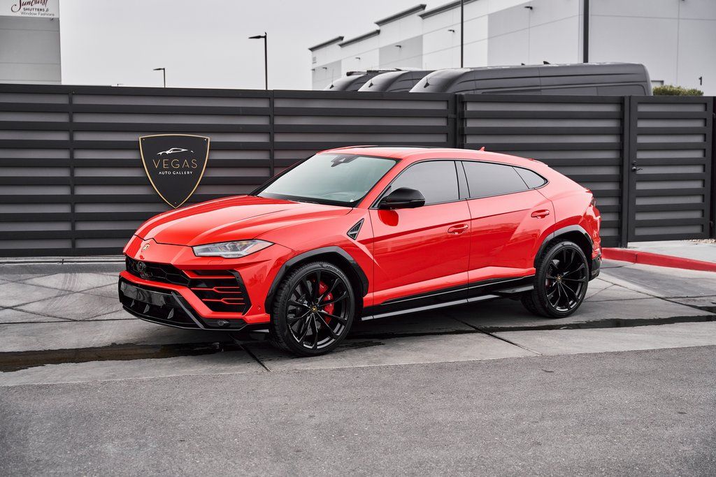 2021 Lamborghini Urus Base AWD