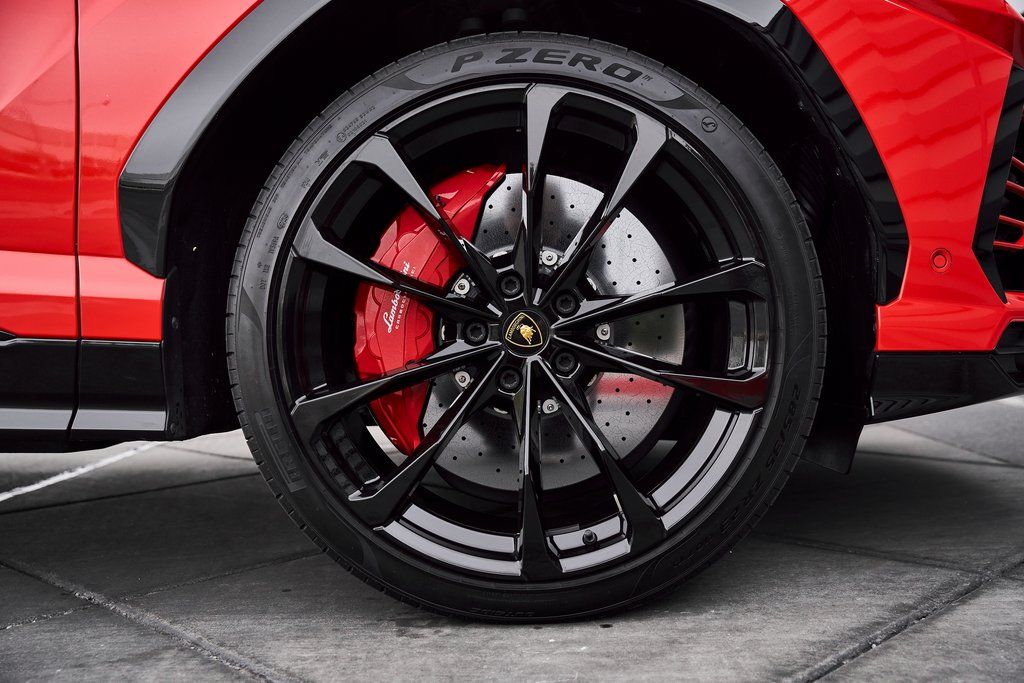 2021 Lamborghini Urus Base AWD