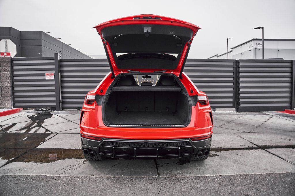 2021 Lamborghini Urus Base AWD