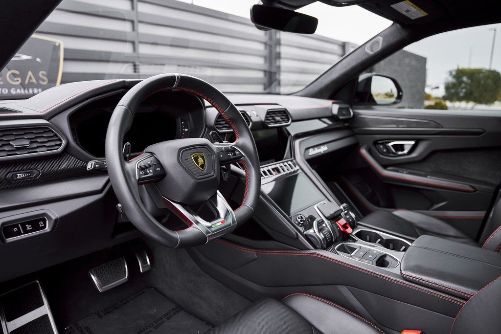 2021 Lamborghini Urus Base AWD