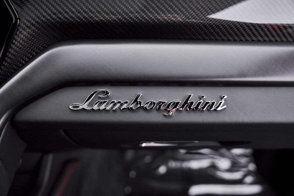 2021 Lamborghini Urus Base AWD