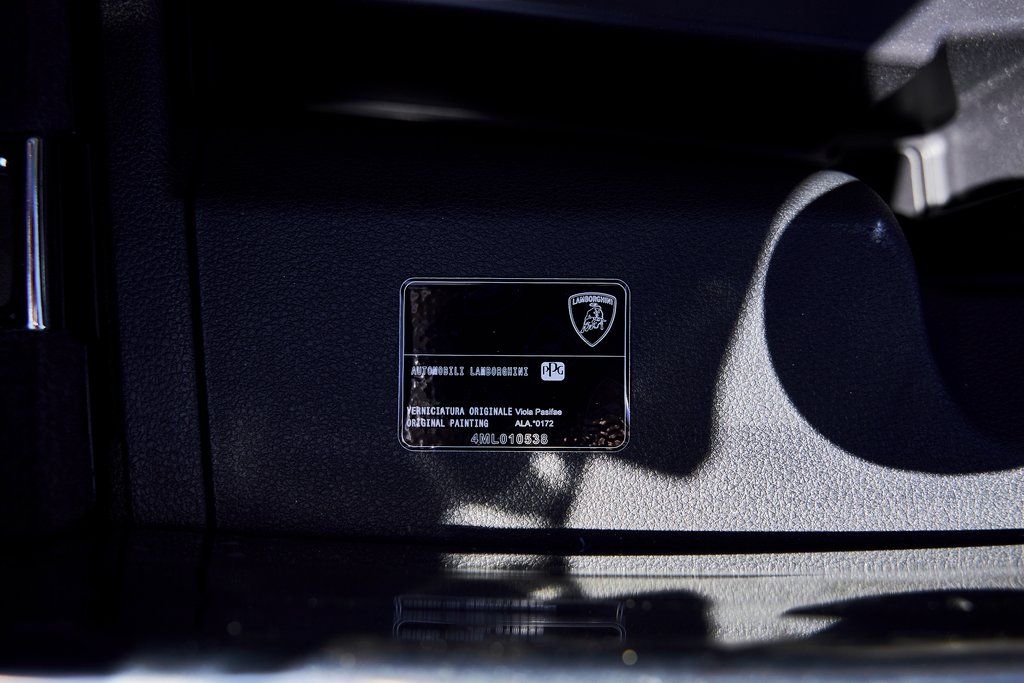 2024 Lamborghini Urus Performante AWD