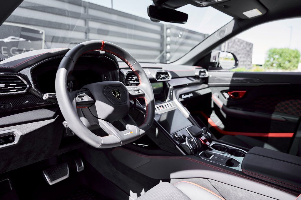 2024 Lamborghini Urus Performante AWD