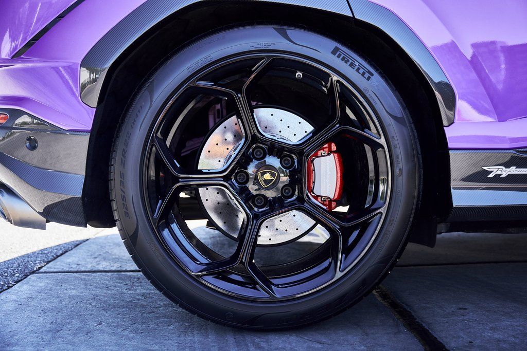 2024 Lamborghini Urus Performante AWD