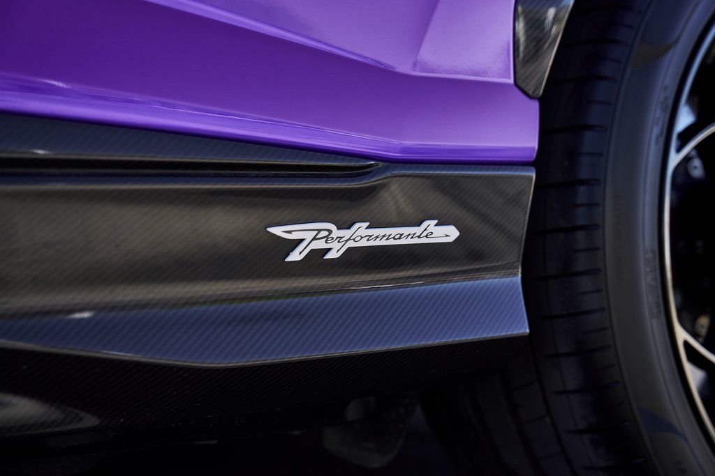 2024 Lamborghini Urus Performante AWD