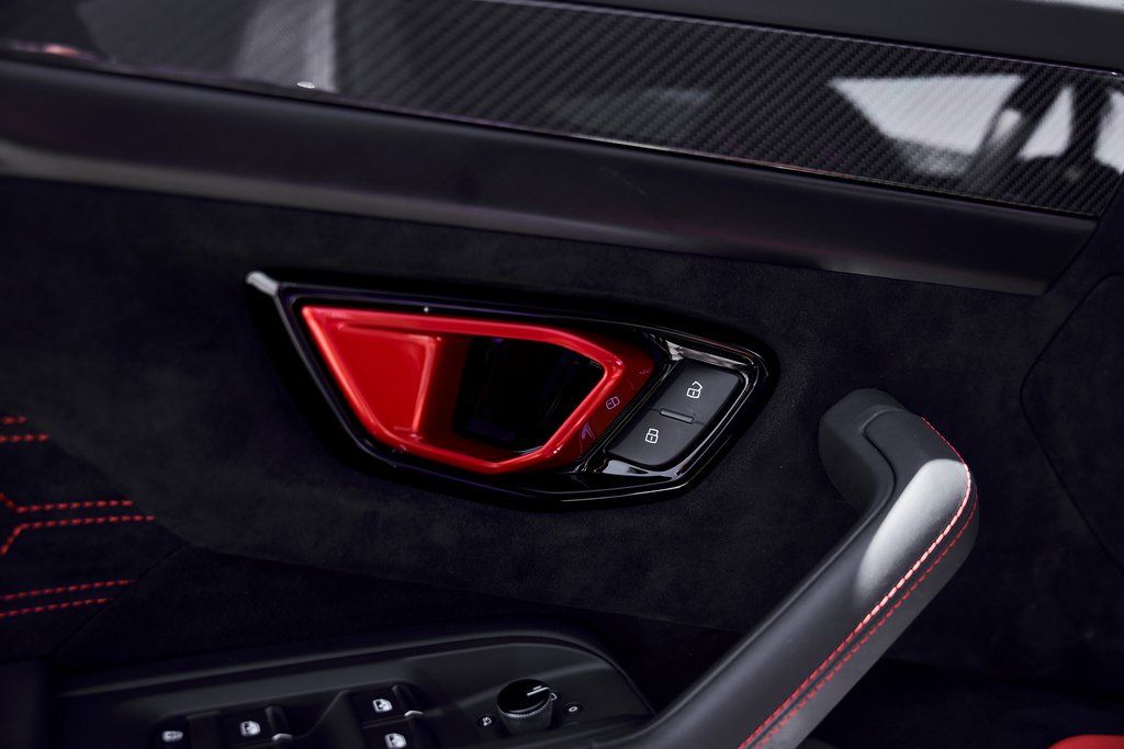 2024 Lamborghini Urus Performante AWD