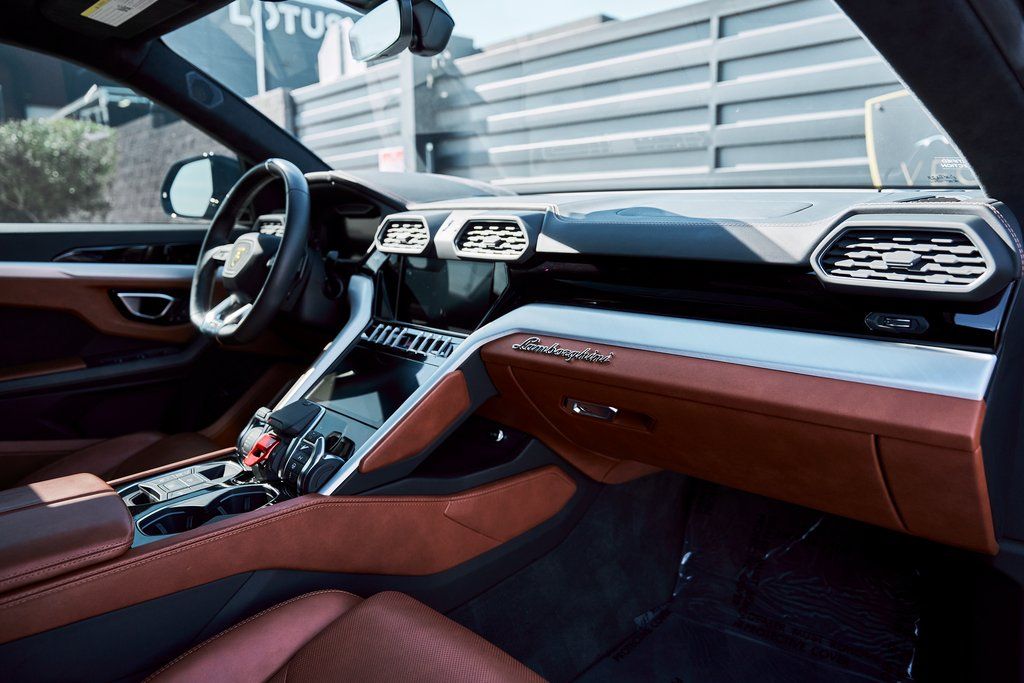 2023 Lamborghini Urus S AWD