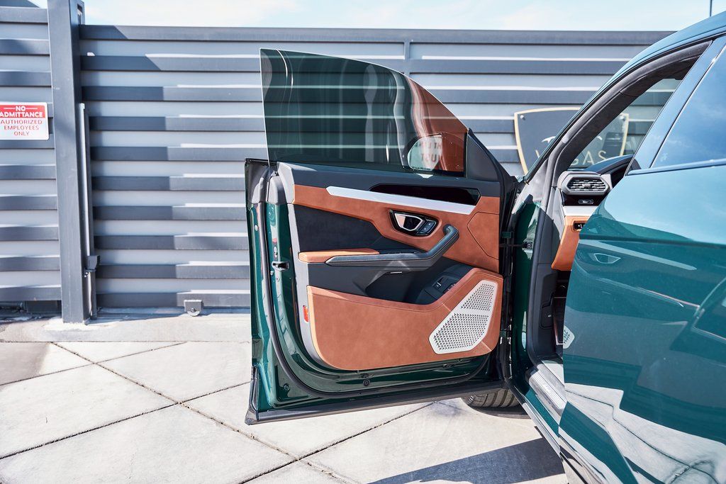 2023 Lamborghini Urus S AWD