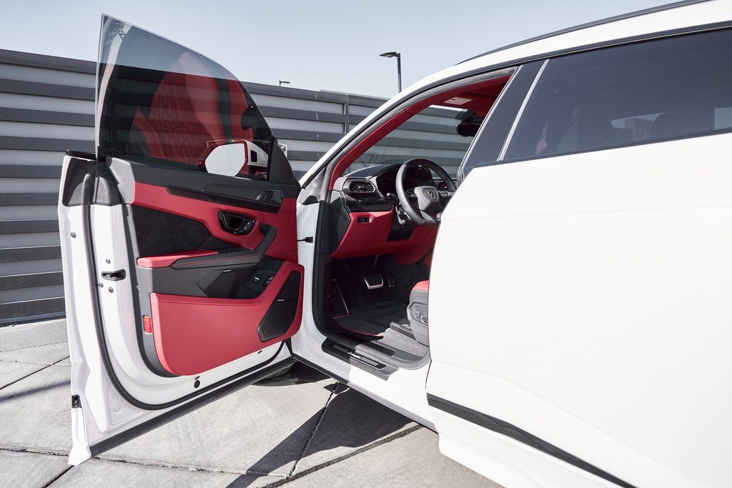 2024 Lamborghini Urus S AWD