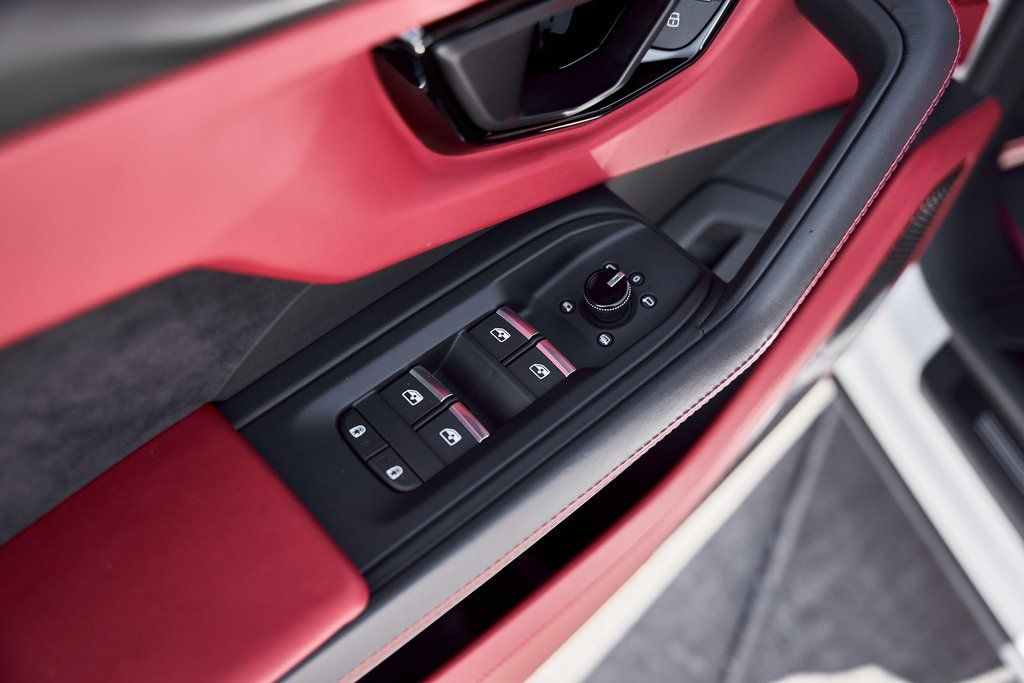 2024 Lamborghini Urus S AWD