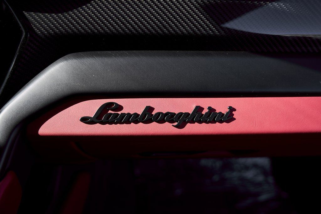 2024 Lamborghini Urus S AWD