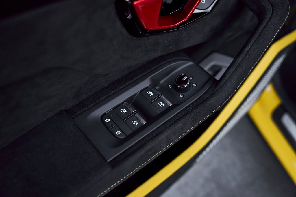 2024 Lamborghini Urus Performante AWD