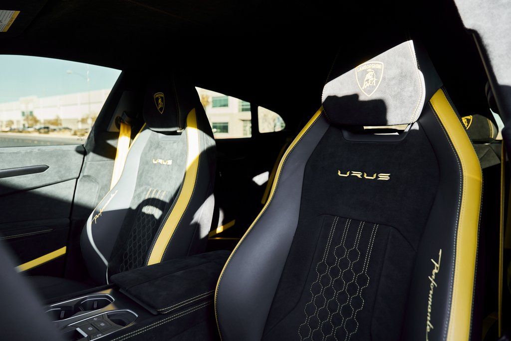 2024 Lamborghini Urus Performante AWD