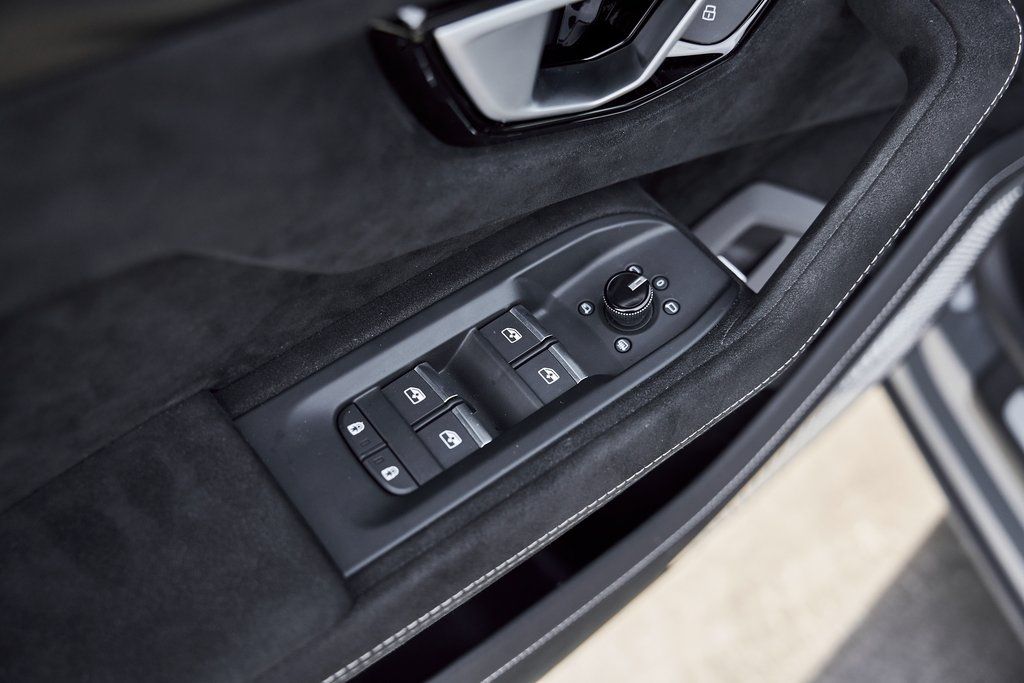 2024 Lamborghini Urus Performante AWD