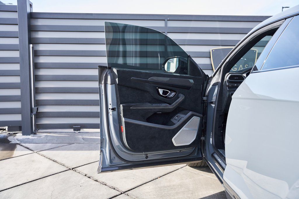 2024 Lamborghini Urus Performante AWD