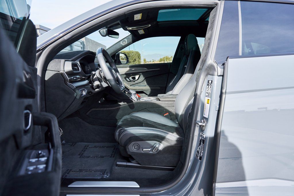 2024 Lamborghini Urus Performante AWD