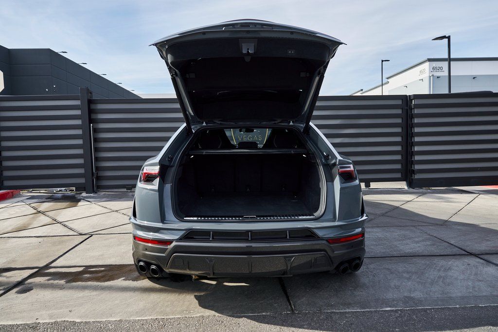 2024 Lamborghini Urus Performante AWD