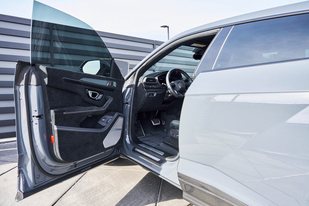 2024 Lamborghini Urus Performante AWD