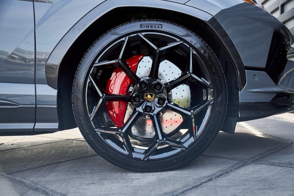 2024 Lamborghini Urus Performante AWD