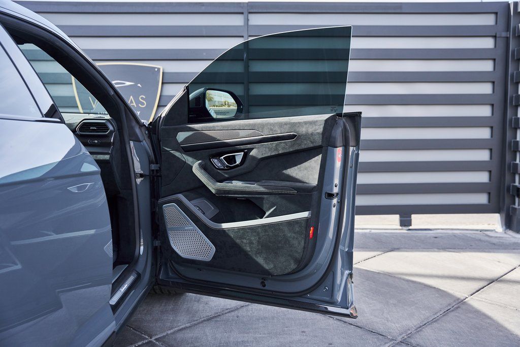 2024 Lamborghini Urus Performante AWD