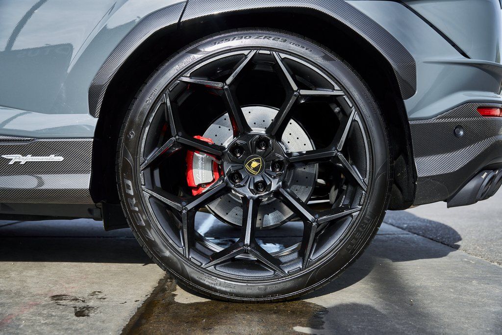 2024 Lamborghini Urus Performante AWD