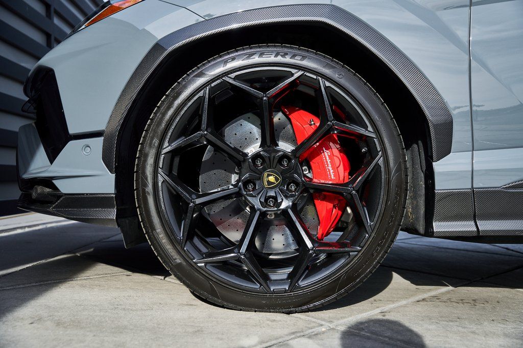 2024 Lamborghini Urus Performante AWD