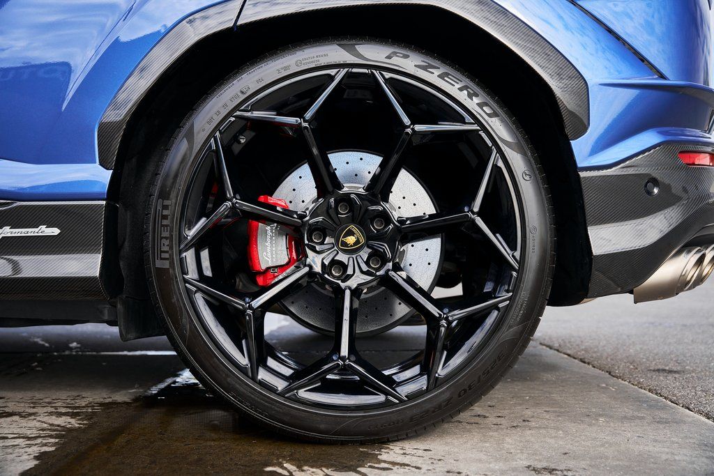 2024 Lamborghini Urus Performante AWD