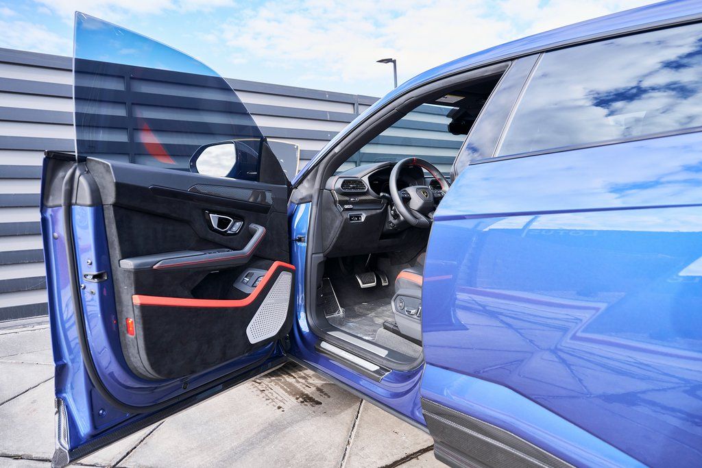 2024 Lamborghini Urus Performante AWD