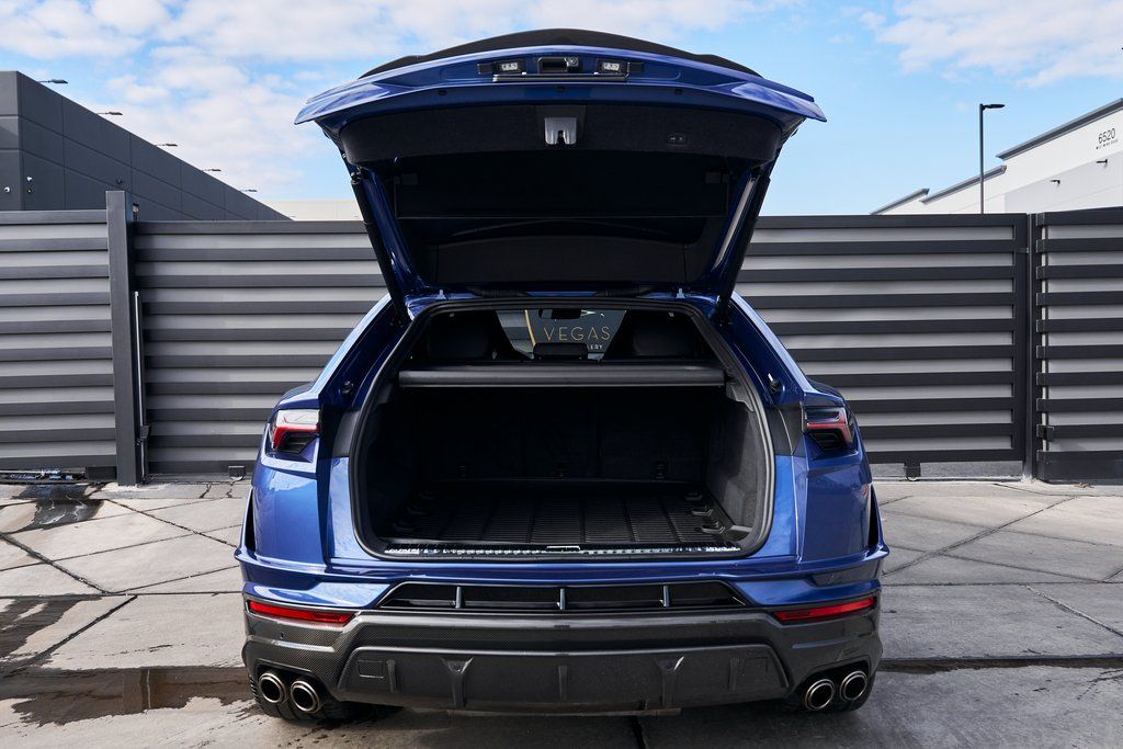 2024 Lamborghini Urus Performante AWD