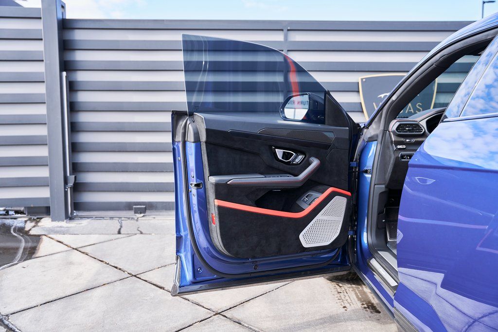 2024 Lamborghini Urus Performante AWD