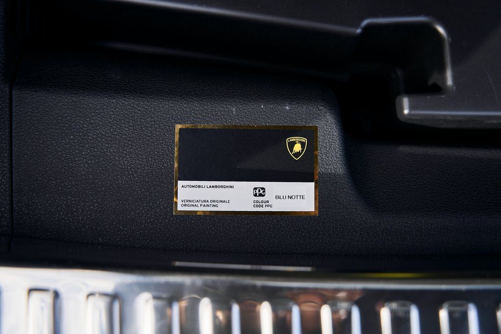 2024 Lamborghini Urus Performante AWD