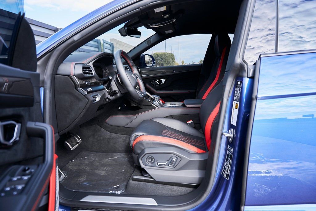 2024 Lamborghini Urus Performante AWD