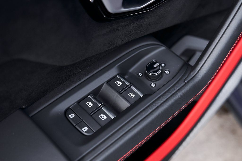 2024 Lamborghini Urus Performante AWD