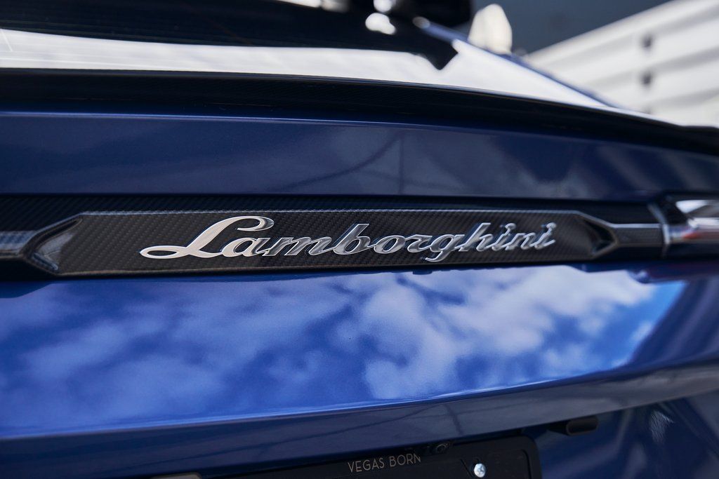 2024 Lamborghini Urus Performante AWD