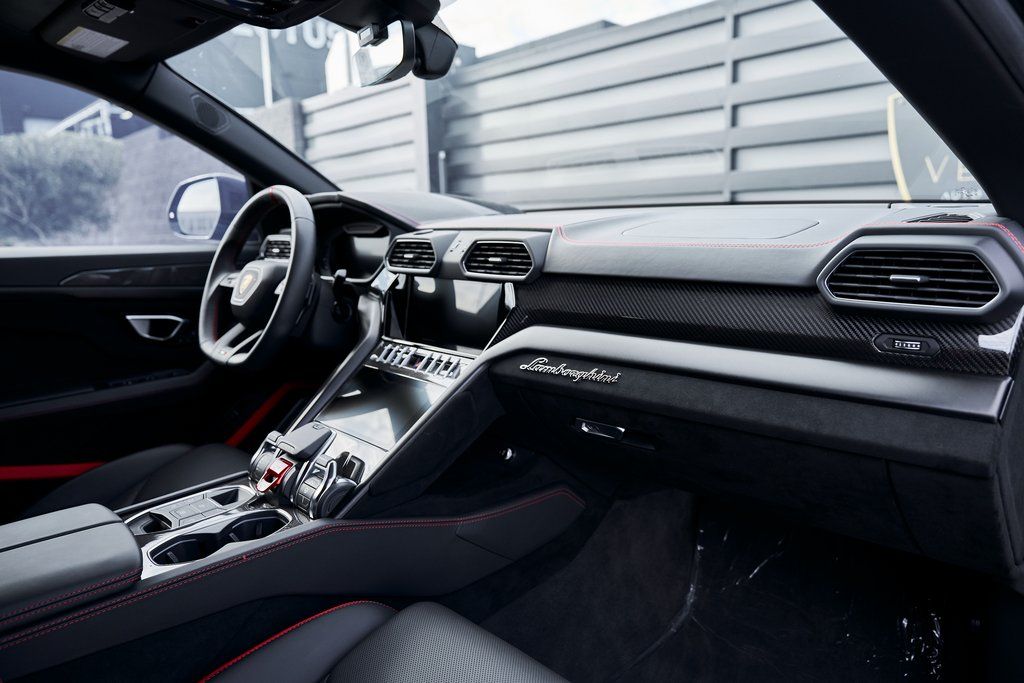 2024 Lamborghini Urus Performante AWD