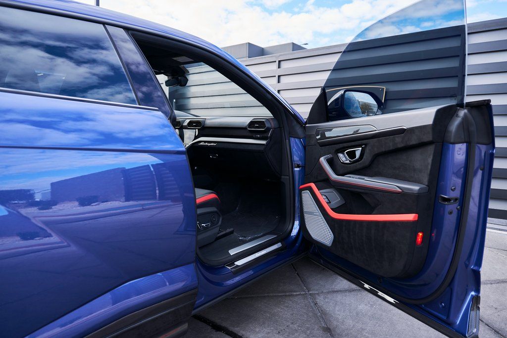 2024 Lamborghini Urus Performante AWD